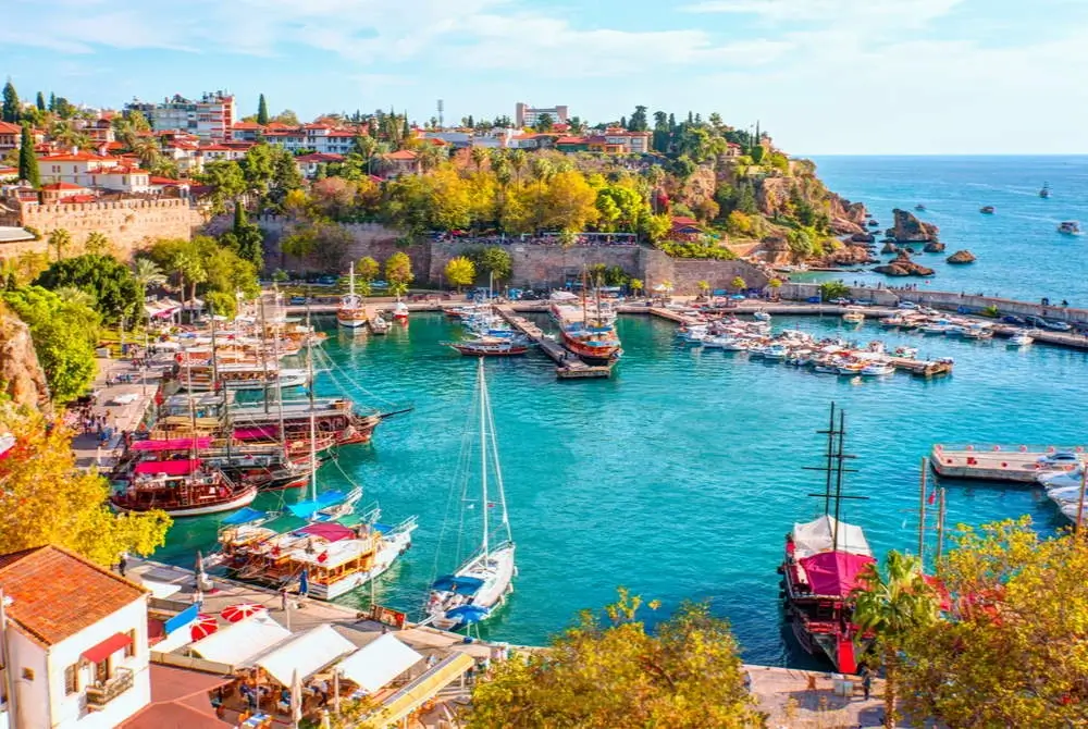 Yatch-Harbour-in-Antalya-in-Turkey