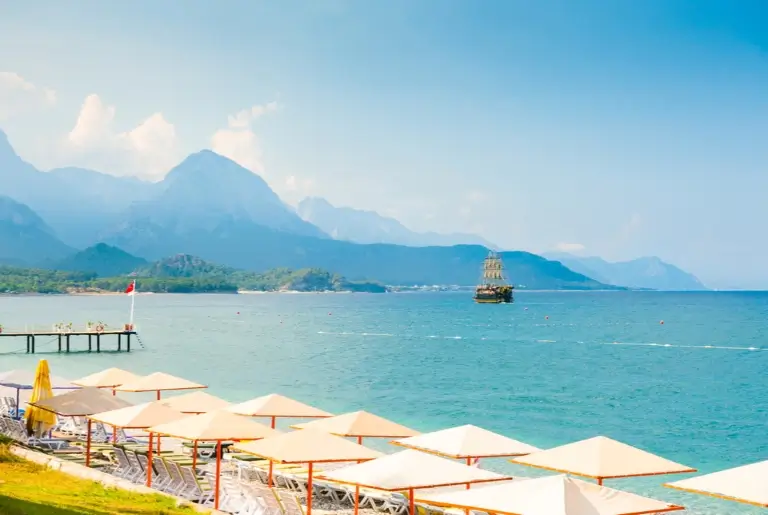antalya-dental-travel-Stay-at-a-Beach-Resort