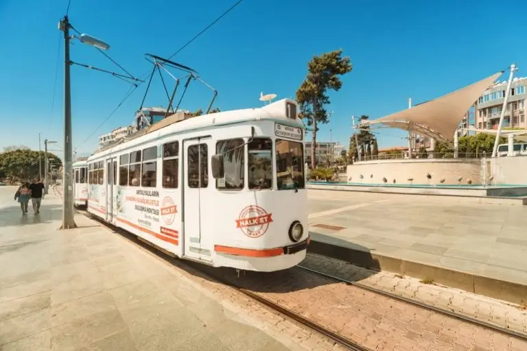 antalya-dental-travel-TRAMWAY-Public-Transport-in-Antalya-in-Turkey