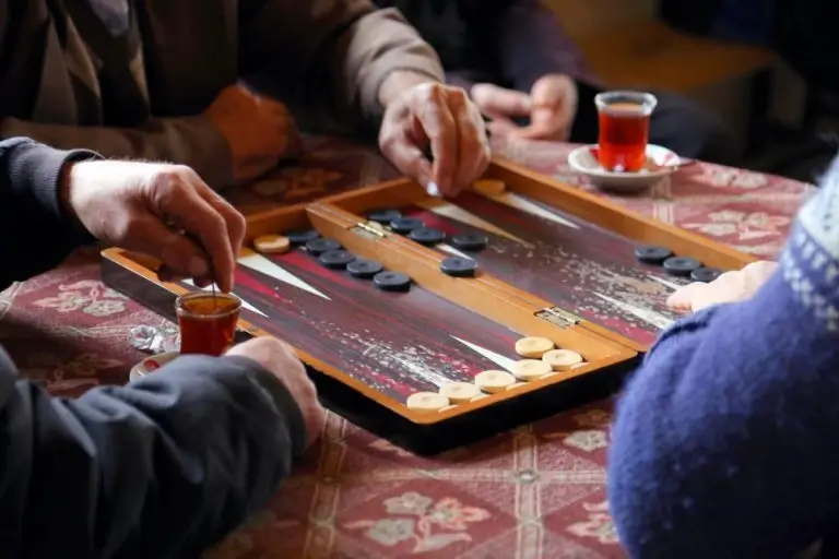 antalya-dental-travel-Tavla-Turkish-Backgammon-Board