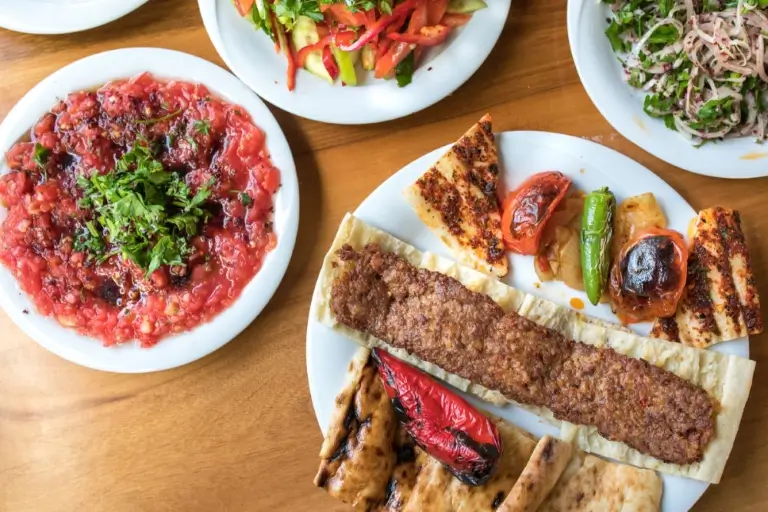 antalya-dental-travel-Visit-a-Restaurant